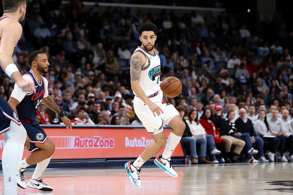 inews, 在莫兰特无