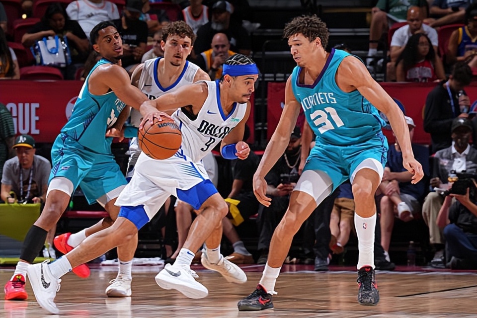 显得流畅且 显得流畅且